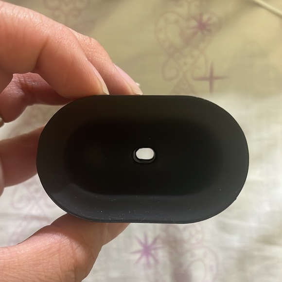 AirPods Charger Stand - Picture 2 of 4